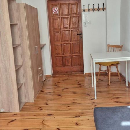 Hostel Tulip - Pokój 3 ze wspólną łazienką i kuchnią Szczecin Exterior foto