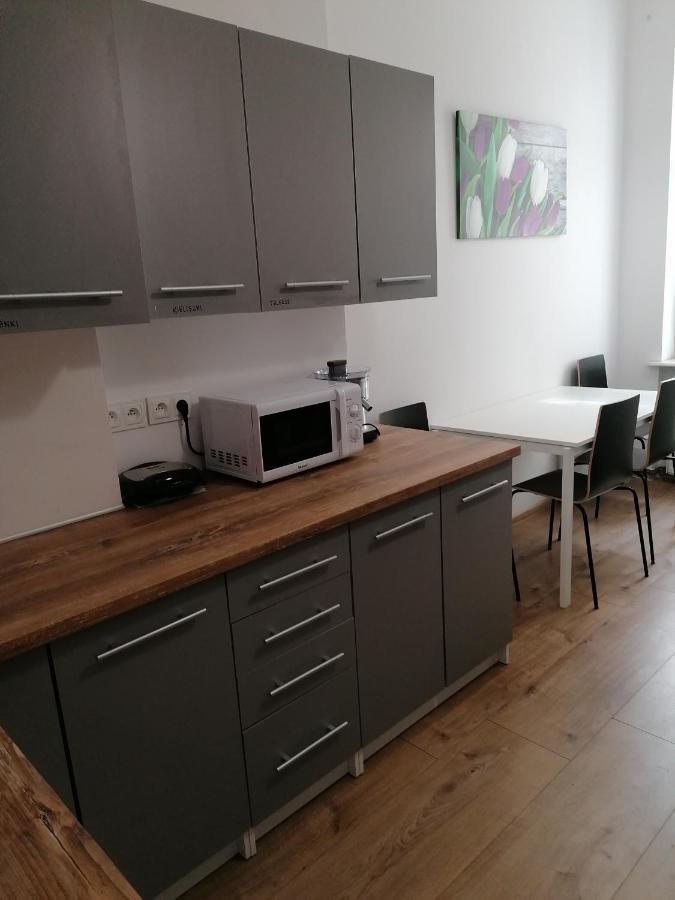 Hostel Tulip - Pokój 3 ze wspólną łazienką i kuchnią Szczecin Exterior foto