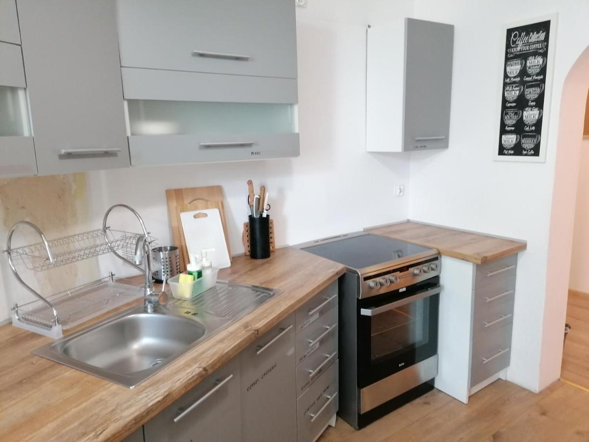Hostel Tulip - Pokój 3 ze wspólną łazienką i kuchnią Szczecin Exterior foto