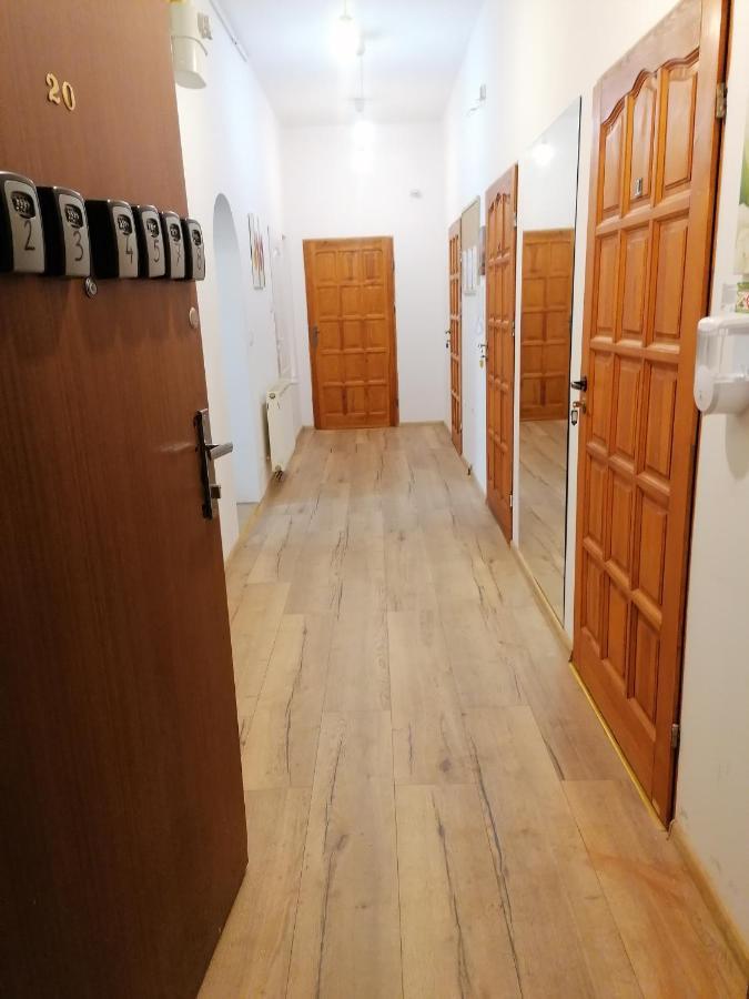 Hostel Tulip - Pokój 3 ze wspólną łazienką i kuchnią Szczecin Exterior foto