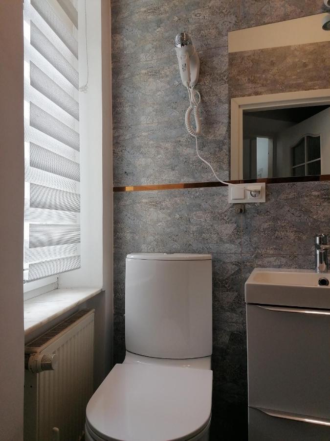 Hostel Tulip - Pokój 3 ze wspólną łazienką i kuchnią Szczecin Exterior foto