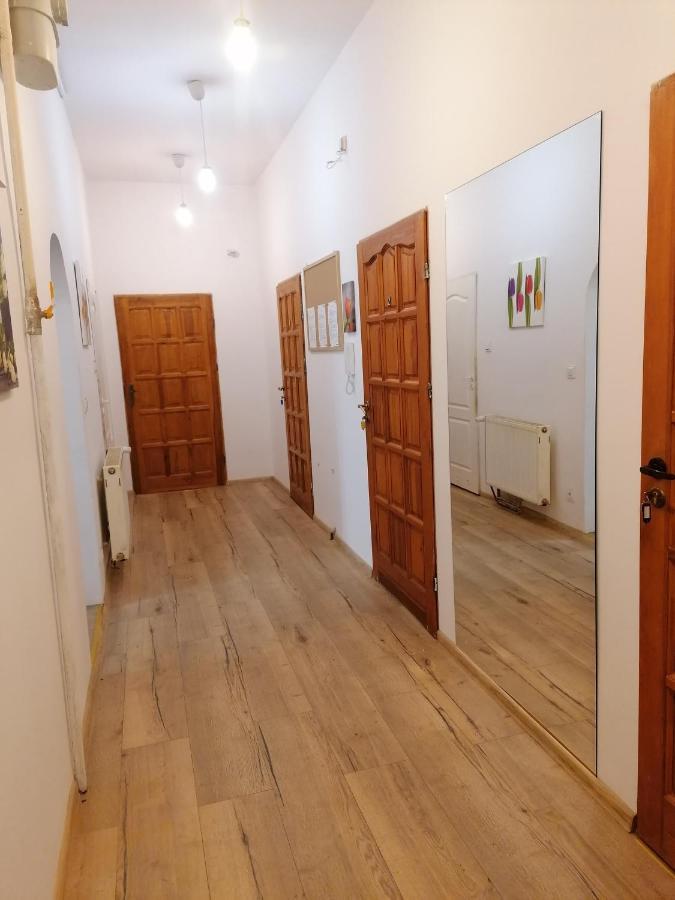 Hostel Tulip - Pokój 3 ze wspólną łazienką i kuchnią Szczecin Exterior foto